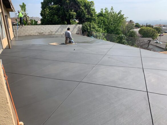 backyard-stamped-concrete-modern-luxury